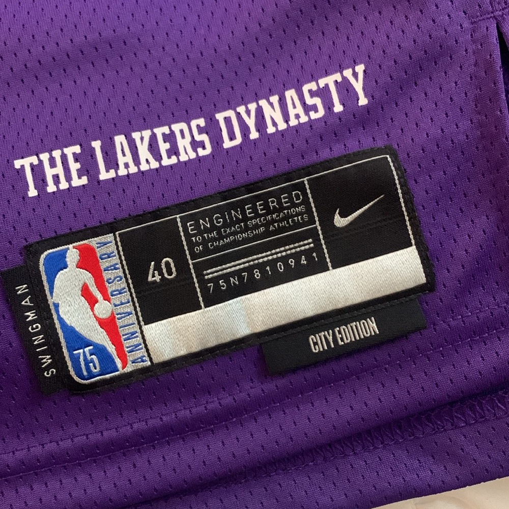 Nike NBA Los Angeles Lakers City Edition Lebron James 6 Dri-FIT Swingman Jersey - Picture 2 of 7
